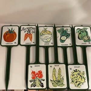 8 Vintage 1976 Happy Harvest Debra Kamphausen Garden Sign Markers Stakes Plastic